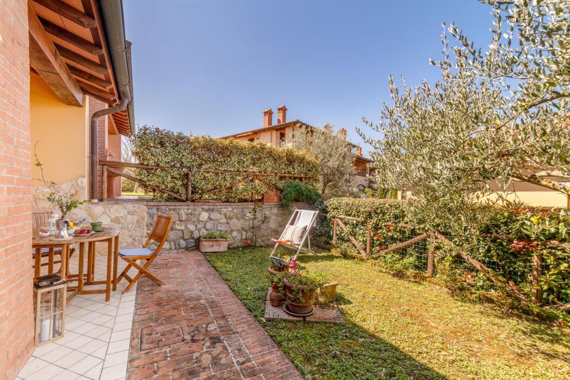 Noi 2 Vacanze - Il Nido Di Gina Contignano Exterior photo